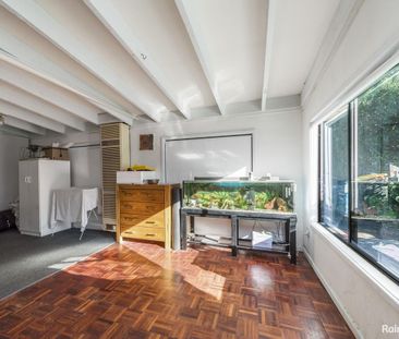 Charming brick home close to Town - Photo 5