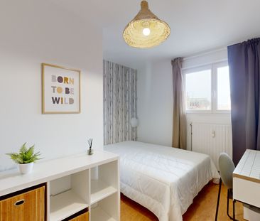 ABREUVOIR Roommate 3 Bedrooms at Metz - Photo 3