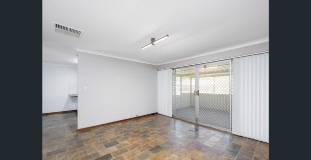 Spacious Family Living on 971sqm – Exceptional Location! - Photo 1