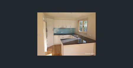 Location & convenient. - Photo 3