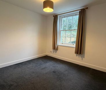 2 bedroom maisonette to rent - Photo 3