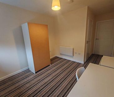 3 bedroom apartment to rent - Photo 3