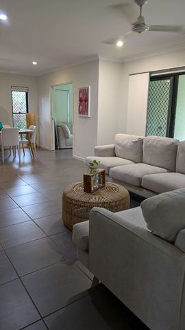 Smithfield - Photo 2