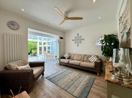 2 bedroom detached bungalow to rent - Photo 3