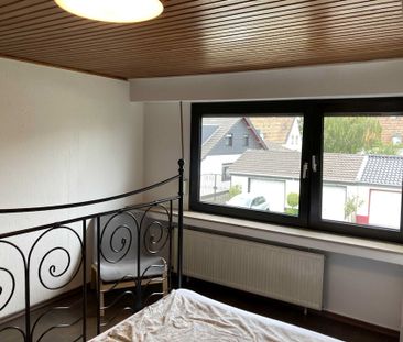 Modern möblierte Wohnung mit 2 Schlafzimmern in Köln- Vogelsang - Foto 1