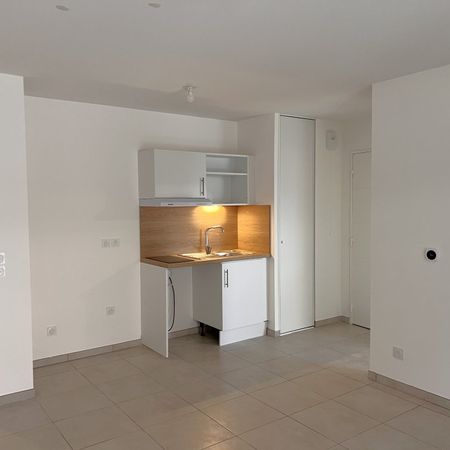 APPARTEMENT T2 A LOUER - SIMANDRES - 42.87 m2 - 625 € charges comprises par mois - Photo 3