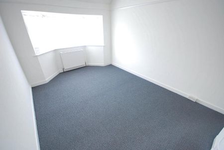 4 Bed Semi-Detached House, Grittleton Avenue, HA9 - Photo 4