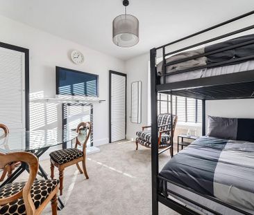 4 bedroom terraced house to rent - Photo 6