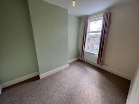 2 bedroom terraced house to rent - Photo 3