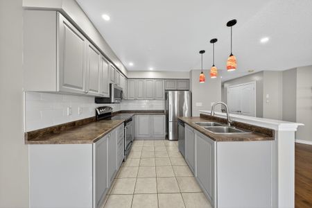 For Lease - 70 Diana Way, Barrie, Ontario - Photo 5