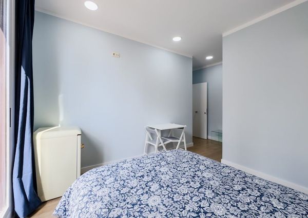 Carrer Nou de la Rambla, Barcelona, Catalonia