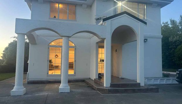 Smaller families welcome - Photo 1