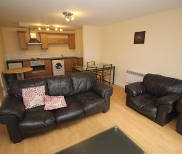 2 bedroom flat to rent - Photo 3