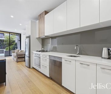 Contemporary Ground-Floor Living with Private Courtyard Escape - Photo 6