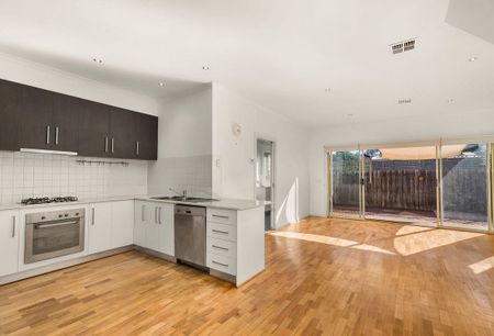 Modern Living in a Prime Pascoe Vale Pocket - Photo 4