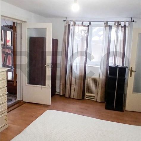 RECO Apartament de inchiriat la curte comuna in Oradea, str Cuza Voda - Photo 1