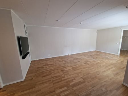 Rödklövervägen, Hässelby - Photo 4
