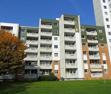 Komfortables Single-Apartment mit Aufzug und schöner Loggia! - Photo 1
