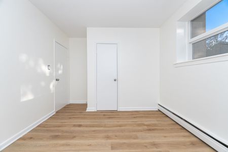 For Lease - 2144 Lilnan Court Unit# 4, Burlington, Ontario - Photo 5