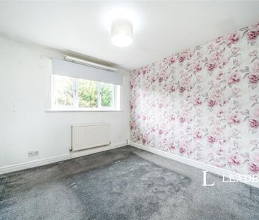 2 bedroom semi-detached house to rent - Photo 4