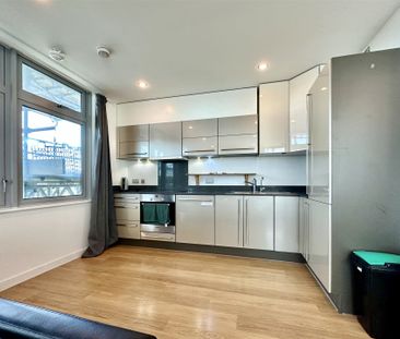 Ross Way, London - Photo 6