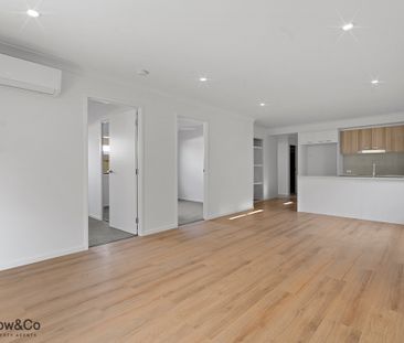 SPACIOUS 4 BEDROOM HOME - Photo 4