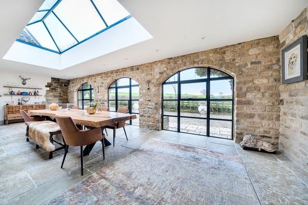 6 bedroom detached house to rent - Photo 1