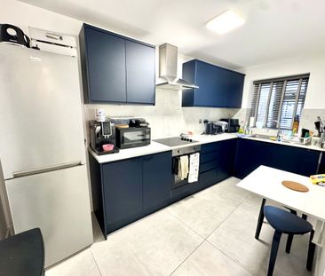 Twyford Abbey Rod, Hanger Lane, NW10 7HG - Photo 5