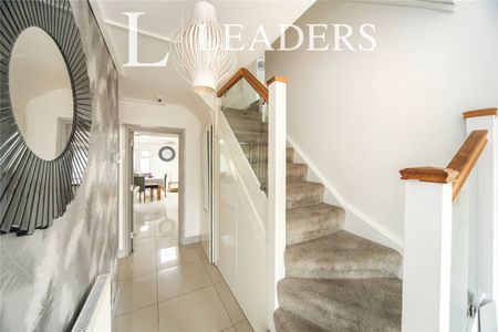 6 bedroom property to rent Black Swan Lane, Luton, Bedfordshire, LU3 - Photo 4