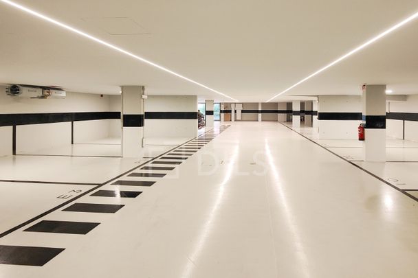 Apartamento T2 novo, com vista de mar e 2 lugares de estacionamento, no Estoril - Photo 1