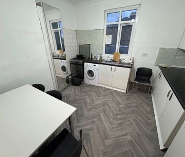 Room in a Shared Flat, Green Lanes, N13 - Photo 5