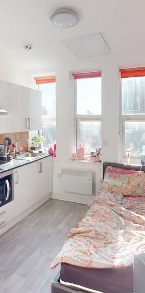 Studio to rent - Photo 1