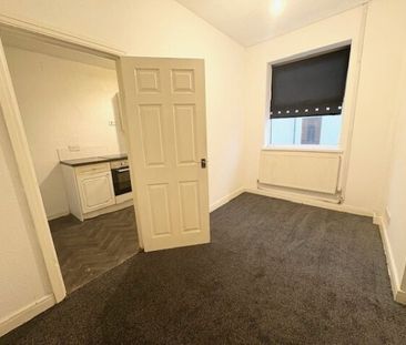 Tottington Road, Bury, BL8 - Photo 1