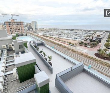 2 room luxury Apartment for rent in Badalona, Catalonia - Photo 5