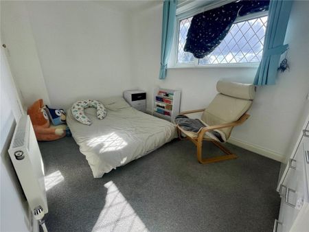 Sycamore Close, Poole, Dorset, BH17 - Photo 2