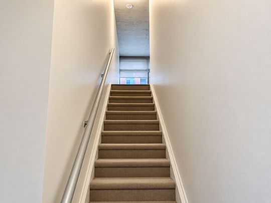 For Lease - 333 Adelaide Street Unit# 519, Toronto, Ontario - Photo 1