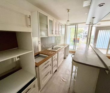 Location Appartement 3 pièces 65 m2 à Martigues - Photo 2