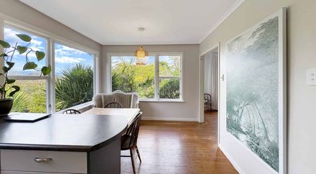 SAINT JOHNS HILL - 3 BEDROOMS - Photo 2