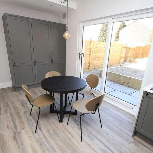 Gaisby Mount, Shipley, BD18 - Photo 1