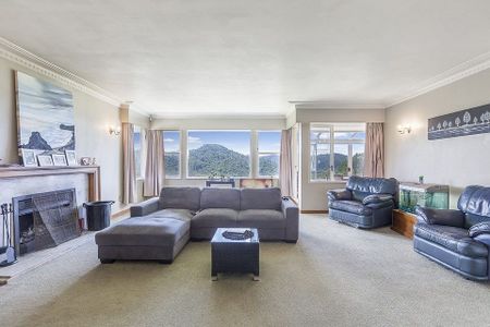 Private with Stunning View, Generously Large House - Photo 2