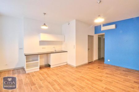Location Appartement 2 pièces 49m² ST ETIENNE 42000 - Photo 2