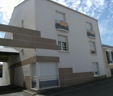 19 Rue du Maroc à LRSY - STUDIO VIDE A LOUER - Photo 3