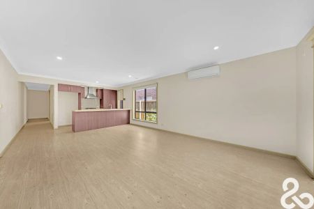 “Lovely and Modern 4 Bedroom Home!” - Photo 4