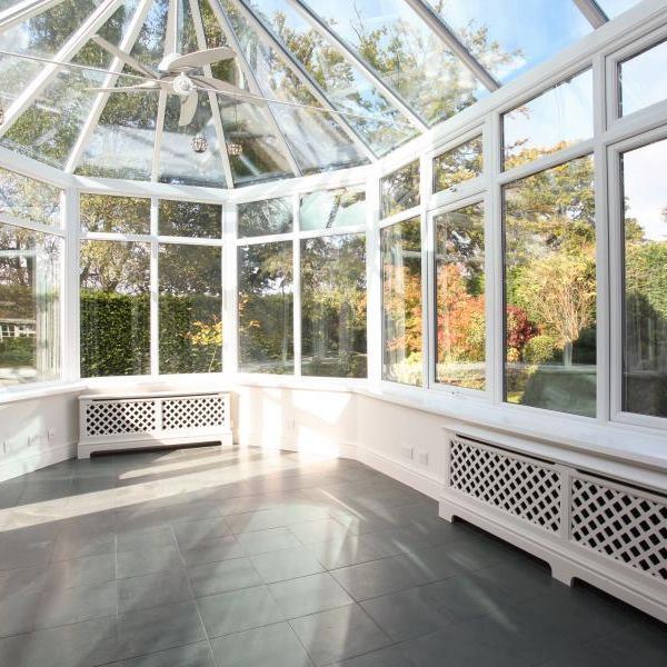 6 bedroom detached house to rent - Photo 1