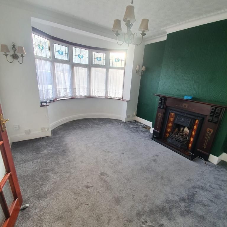 4 bedroom terraced house to rent - Photo 1