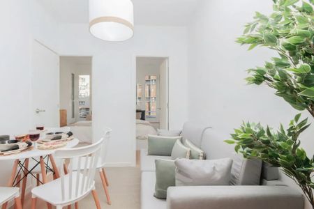 Plaça de Lesseps, Barcelona, Catalonia 08023 - Photo 5