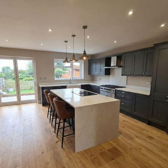 5 bedroom semi-detached house to rent - Photo 1