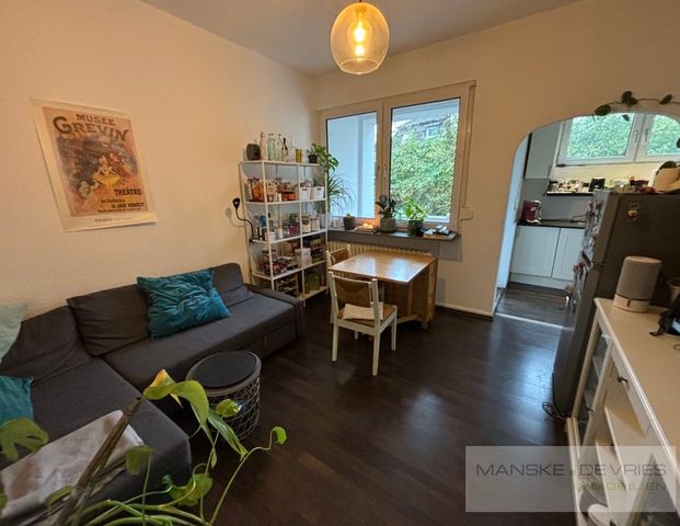 Attraktive 2,5-Zimmerwohnung mit Einbauküche und Loggia in Toplage von Essen-Holsterhausen. - Foto 1