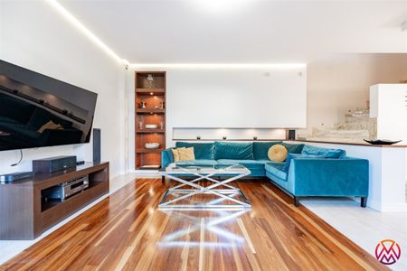 Łódź, Górna, Pabianicka - Photo 2