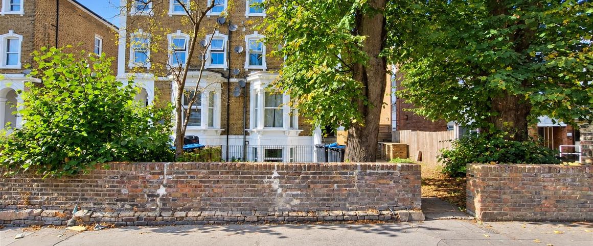 Selhurst Road, London SE25 - Photo 1
